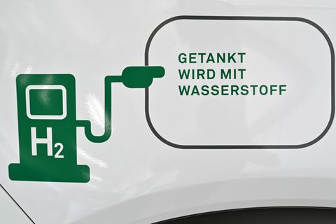 In Freiburg sind 22 Müllfahrzeuge mit Wasserstoffantrieb unterwegs. (Foto-Illustration) Foto: Hendrik Schmidt/dpa-Zentralbild/dp