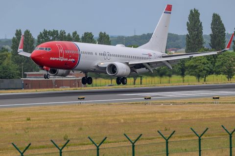 Nach dem Drohnenalarm in Dänemark sind nun auch norwegische Flughäfen betroffen. Mehrere Flüge mussten umgeleitet werden (Symbolbild)