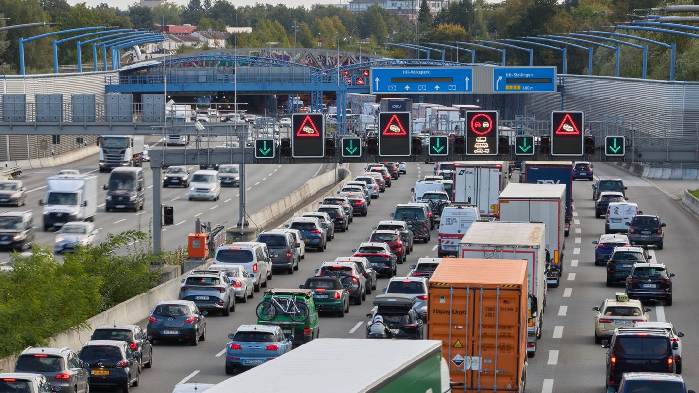 Die Vollsperrung der A7 zwischen den Anschlussstellen Hamburg-Stellingen und Hamburg-Heimfeld ist aufgehoben. (Foto-Archiv). Fot