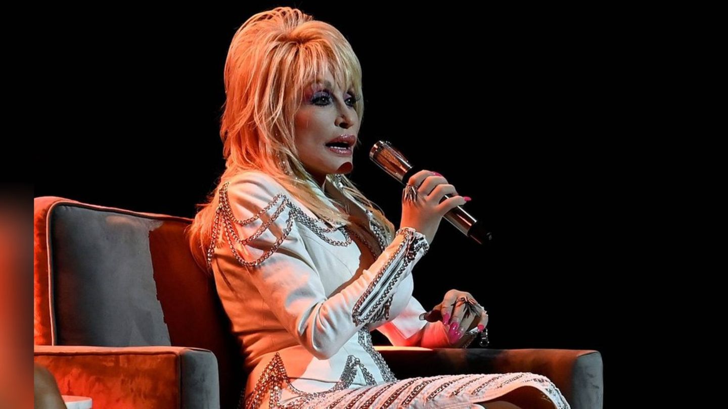 Due to health problems: Dolly Parton shifts concerts in Las Vegas