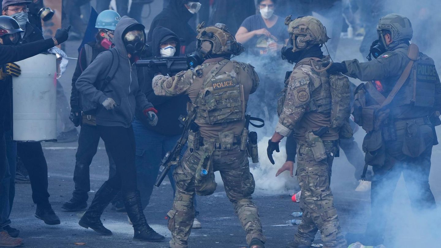 Minister wants to send ICE agents to the Super Bowl “with God’s blessing”