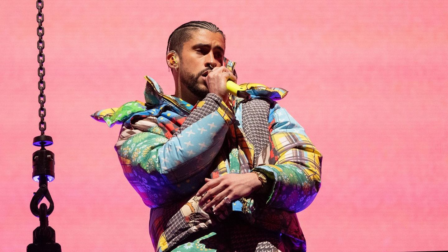 Künstler Bad Bunny wird beim Super Bowl auftreten