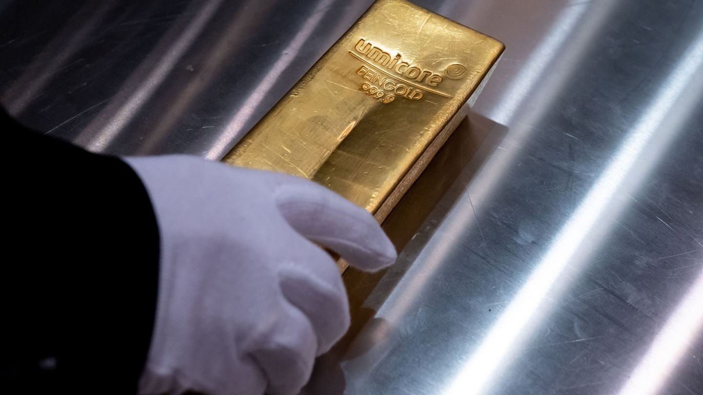 Secure system: Gold costs more than $ 3,800 for the first time