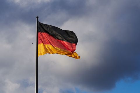 Mit dem Gemeinschaftsgefühl zwischen Ost- und Westdeutschland geht es einer Umfrage nach wieder abwärts. (Archivbild) Foto: Anne