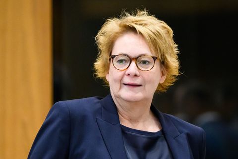Bei der Abwehr von Drohnen und anderen hybriden Angriffen sieht Niedersachsens Innenministerin Behrens (SPD) "dringenden Handlun