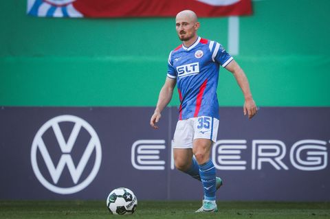 Wiedersehen mit seinem Ex-Club: Rostocks Neuzugang Maximilian Krauß. Foto: Christian Charisius/dpa