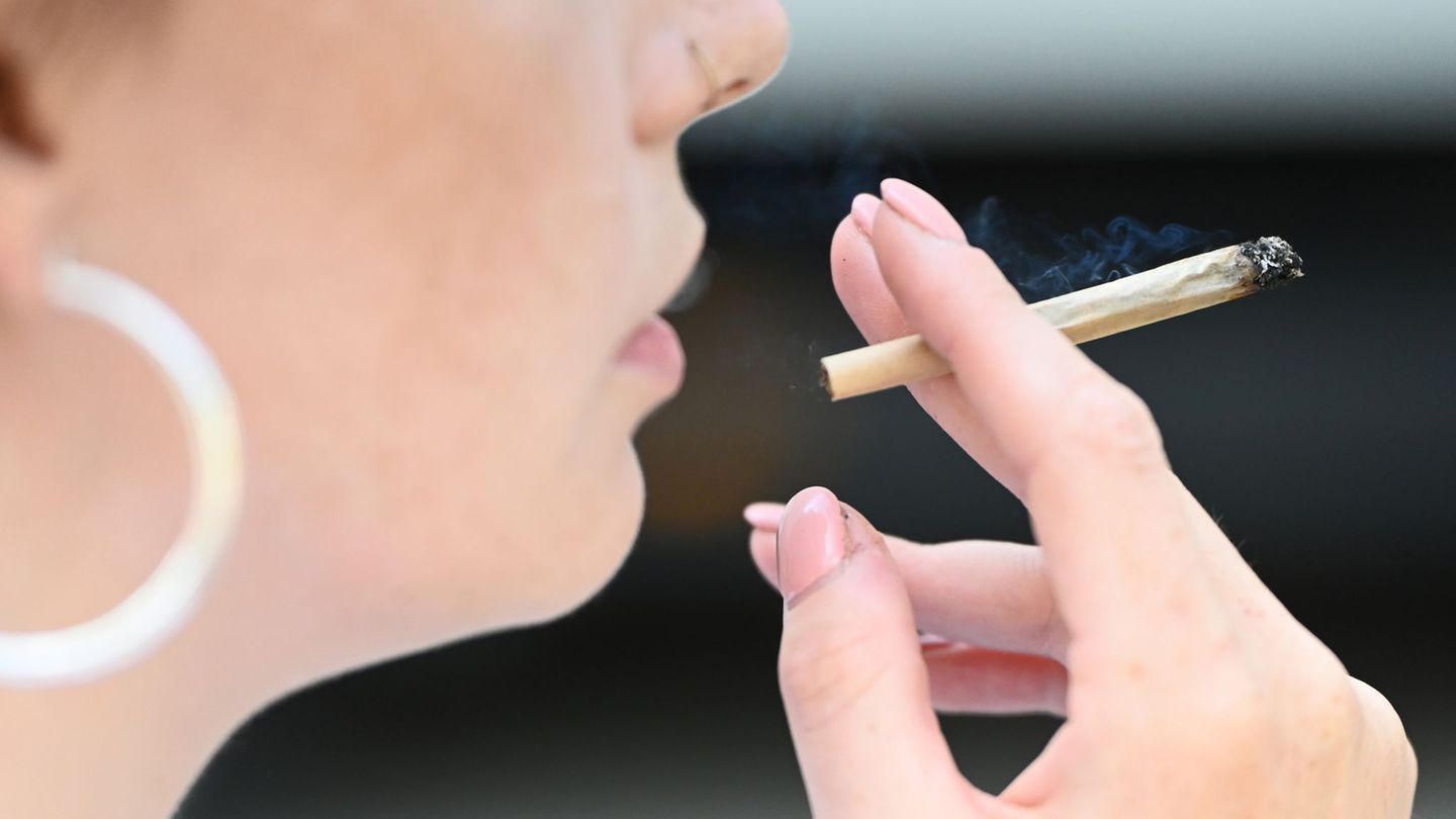 Cannabis-Legalisierung: Für eine Bilanz ist es immer noch zu früh. (Archivbild) Foto: Michael Brandt/dpa