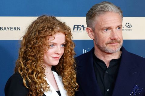 Martin Freeman mit "Momo"-Darstellerin Alexa Goodall in München.