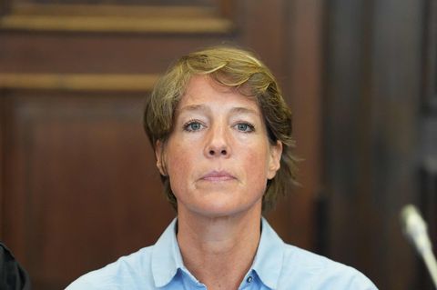 Christina Block blickt in die Kamera