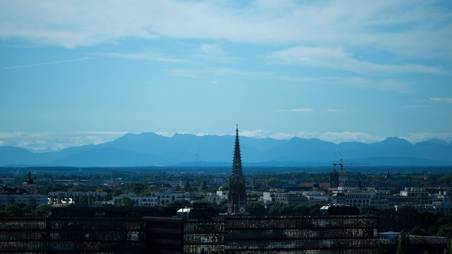 Der September zeigte sich mit viel Regen und wenig Sonne. (Archivbild) Foto: Leonie Asendorpf/dpa