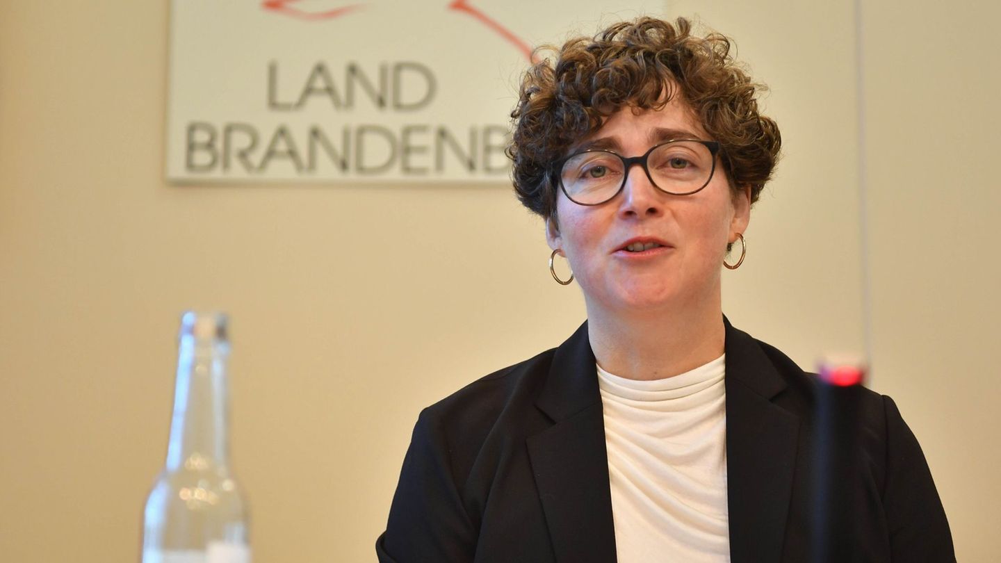 Die neue Leiterin des Museums Utopie und Alltag stellt ihre Ziele vor. Foto: Paul Zinken/dpa