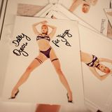 Venus 2025: Autogramm-Karten von Dolly Dyson