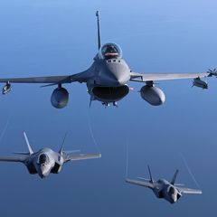 Kampfflugzeuge der Nato sichern den polnischen Luftraum