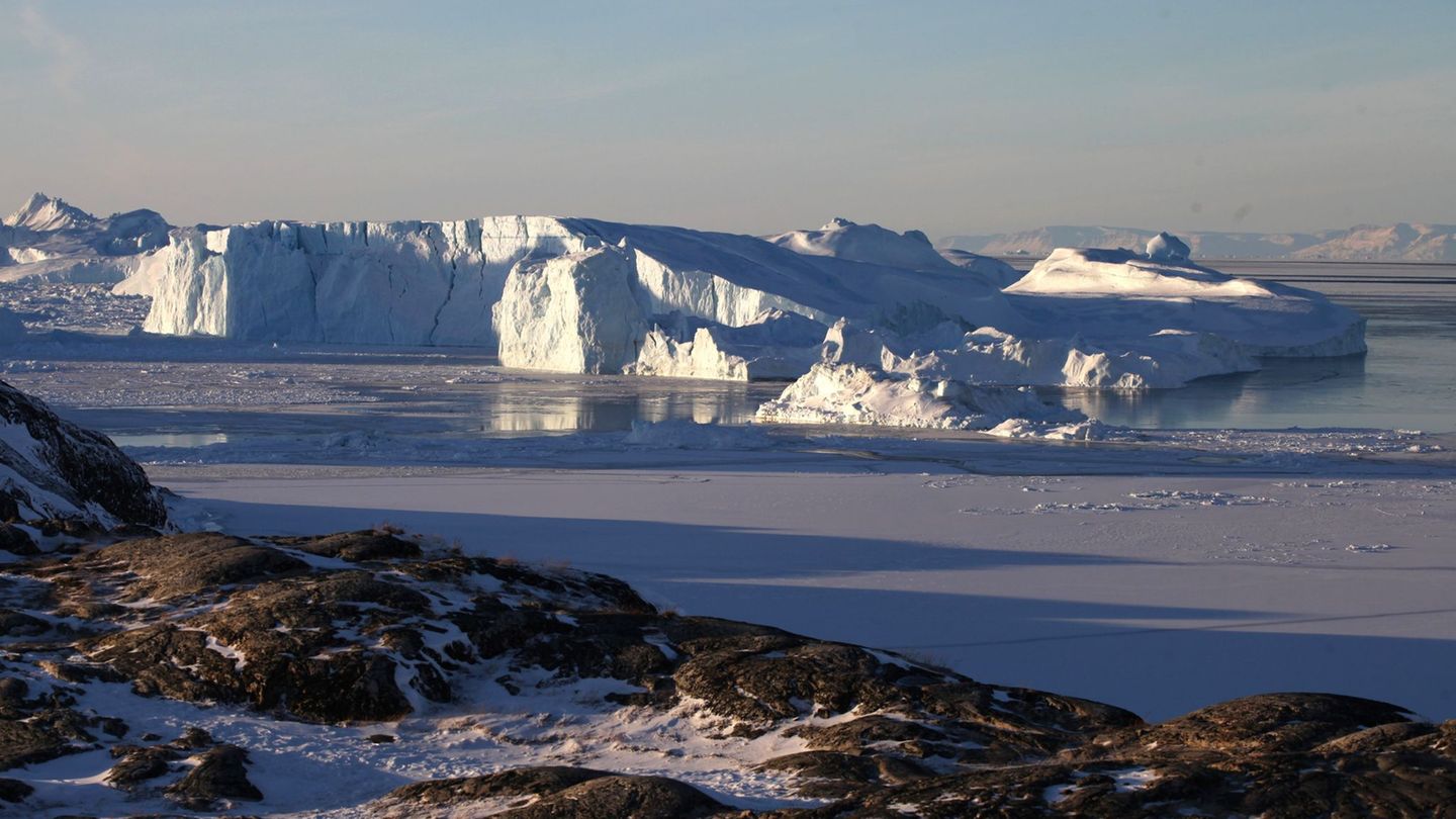 Eisberge in der Nähe des westgrönländischen Ortes Ilulissat. Foto: Steffen Trumpf/dpa