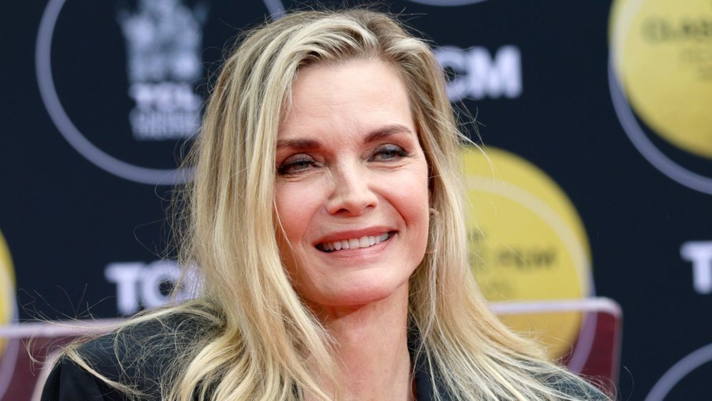 Michelle Pfeiffer: she enjoys her life as a grandmother