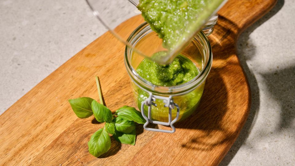 Grünes Pesto