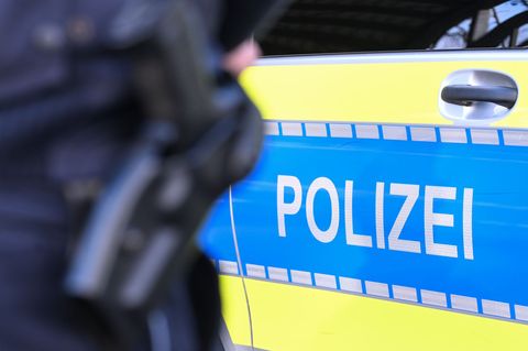 Die Polizei war am Morgen in drei Bundesländern im Einsatz. (Symbolbild) Foto: Bernd Weißbrod/dpa