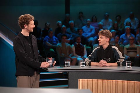 "Hart aber fair": Louis Klamroth mit Levi Penell