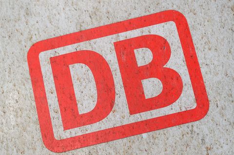 Die Bahn will die Strecke zwischen Cottbus und Lübbenau zweigleisig ausbauen. (Symbolbild) Foto: Patrick Pleul/dpa