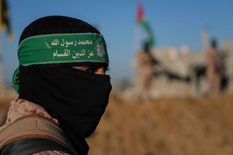 Hamas-Kämpfer: Die Terrororganisation prüfe den von Israel unterstützten Friedensplan, heißt es