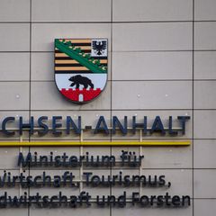 Die Mietzahlungen einiger Ministerien werden aus Sicht des Bunds der Steuerzahler zu einem "Millionengrab". (Archivbild) Foto: K