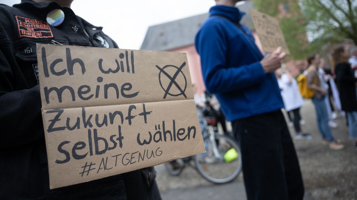In Nordrhein-Westfalen sollen Jugendliche bei der Landtagswahl 2027 mit 16 Jahren wählen können. (Symbolbild) Foto: Sebastian Go