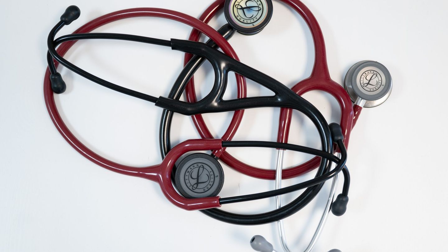 Medizinische Untersuchungen sind nur ein kleiner Teil des Aufgabenspektrums der Gesundheitsämter in Rheinland-Pfalz. (Symbolbild