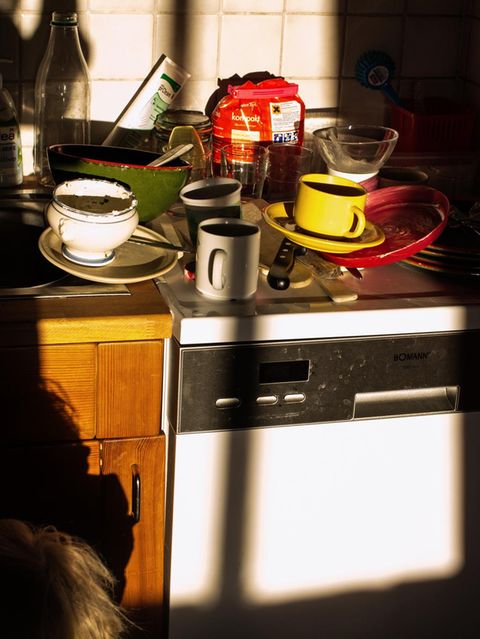 Eine chaotische Küche war für Doreen Steinitz viel mehr als nur das. In ihrem Messie-Chaos steckte ein System, das sie selbst erst nach Jahren begriff (Symbolbild)     