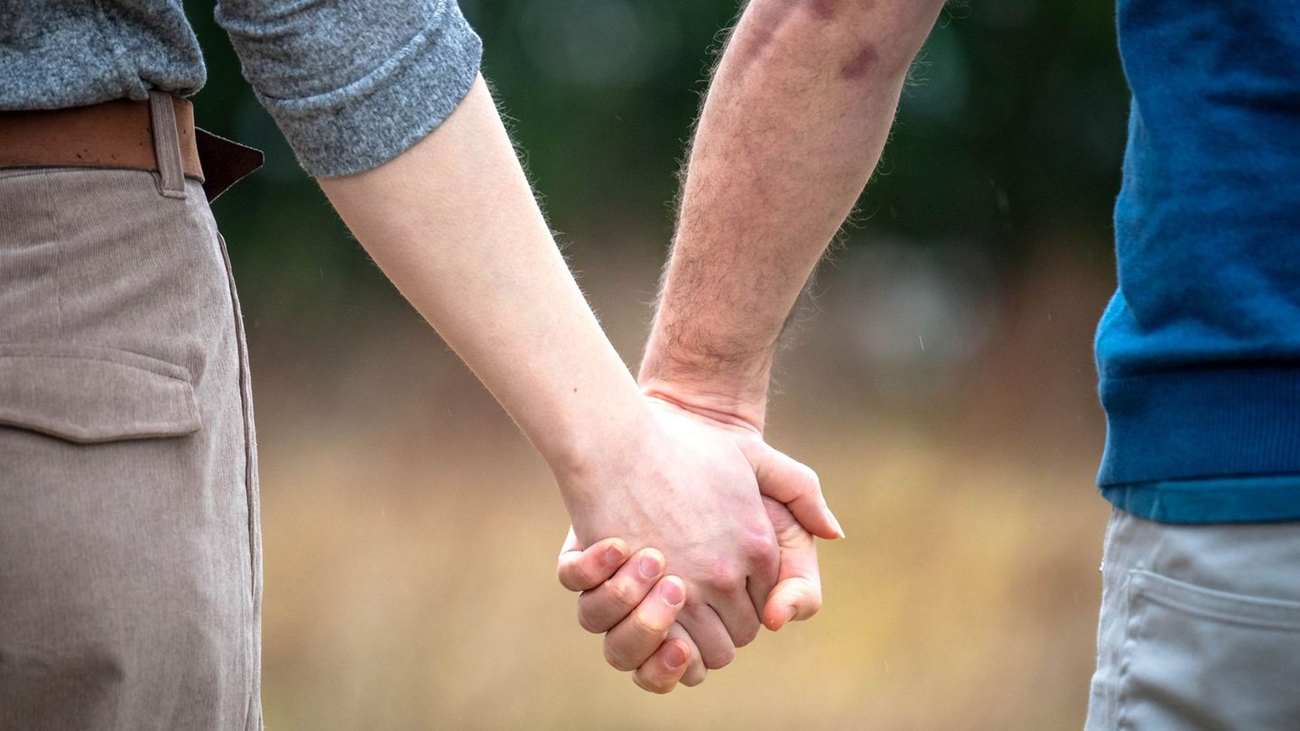 VIele Menschen im Freistaat wünschen sich einen engeres und generationenübergreifendes Zusammenleben. (Illustration) Foto: Sina