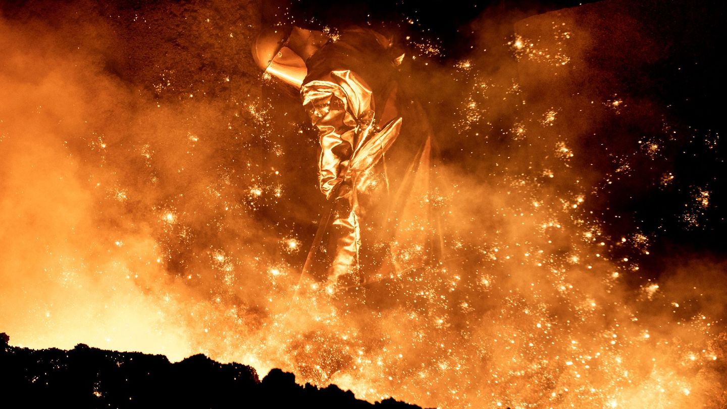 IG Metall: "Die Beschäftigten erwarten Lösungen von der Politik." (Archivbild) Foto: Hauke-Christian Dittrich/dpa
