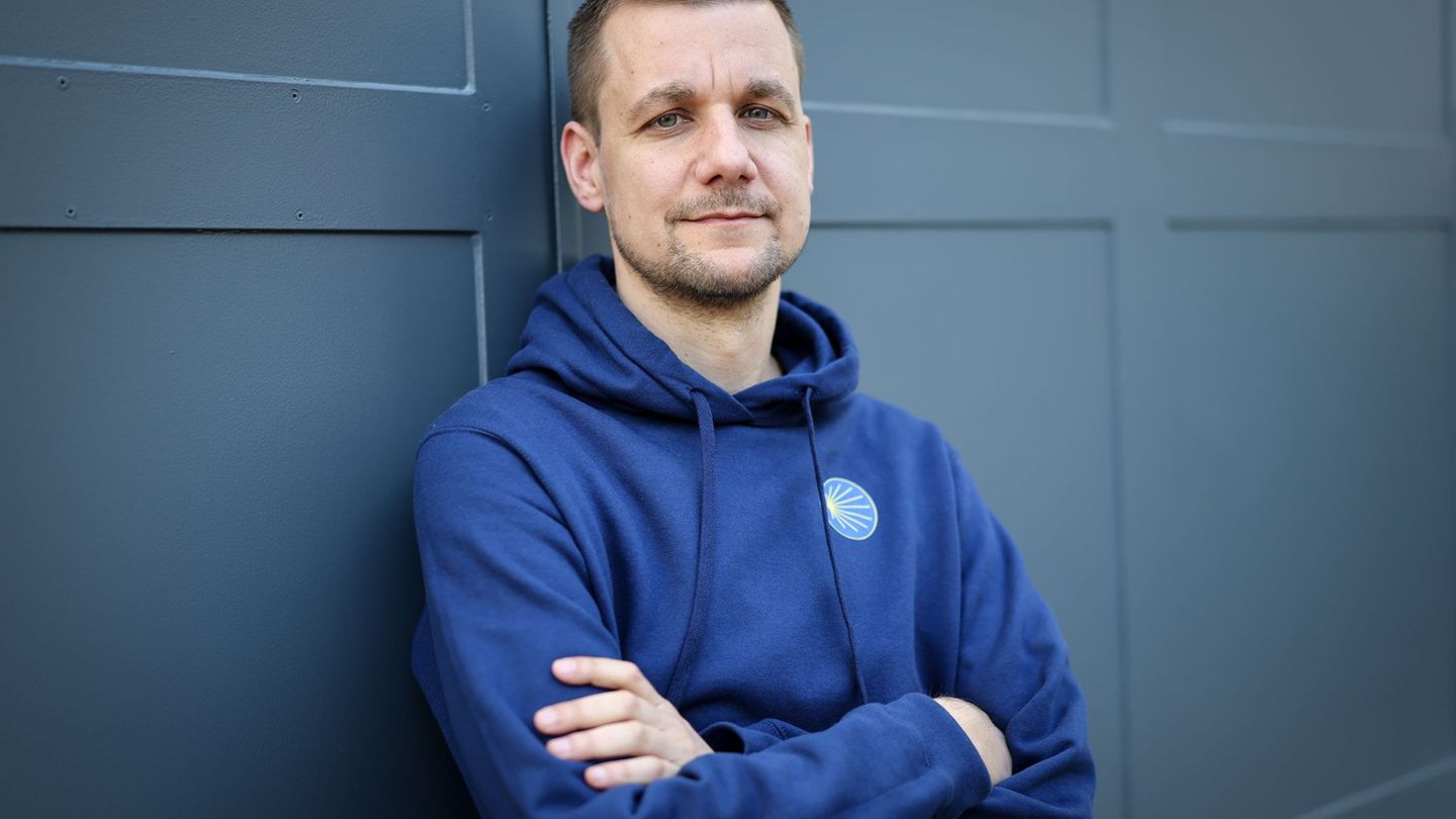 Wandern auf dem Jakobsweg macht leichter. In vielerlei Hinsicht. Tobias Schlegl hat nach dem Nachhausekommen weiter gemacht. (Ar