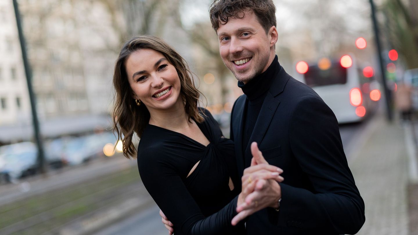 Renata und Valentin Lusin haben bereits eine gemeinsame Tochter, die 2024 geboren wurde. (Archivbild) Foto: Rolf Vennenbernd/dpa