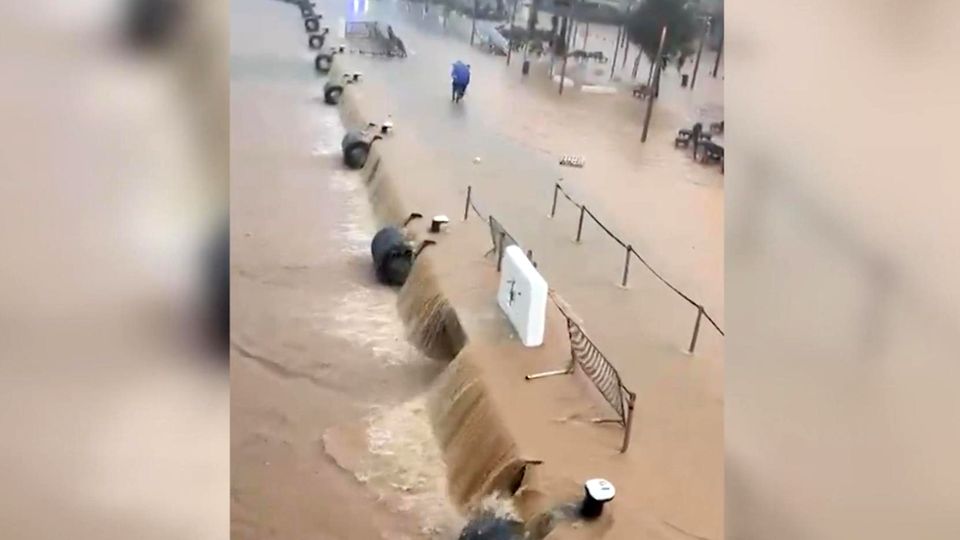 Ibiza: Fluten überlasten Kanalisation nach schwerem Unwetter