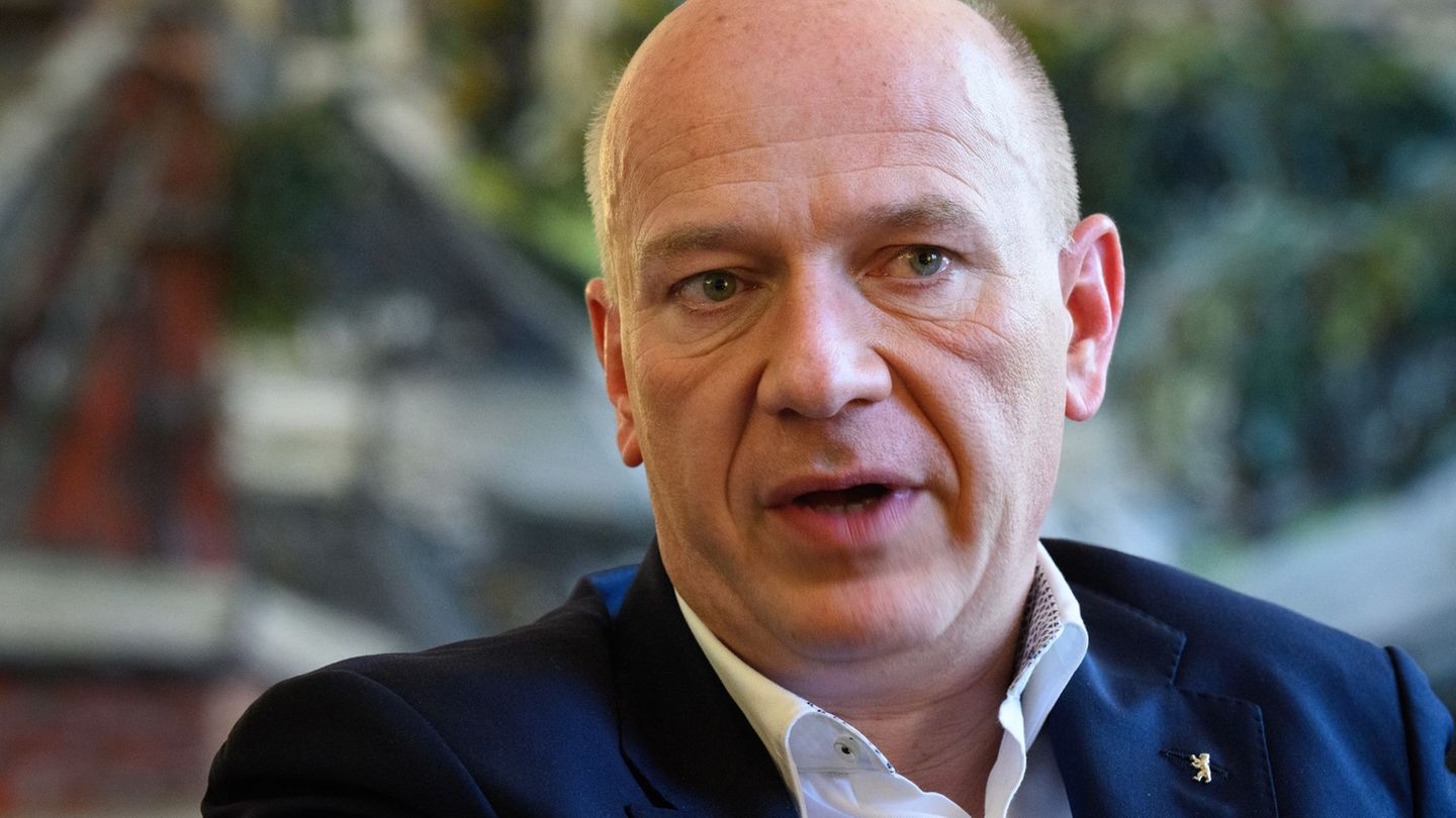 Berlins Regierender Bürgermeister Kai Wegner (CDU) will am Tag der Deutschen Einheit an den zentralen Feierlichkeiten in Saarbrü