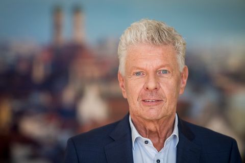 Münchens Oberbürgermeister Dieter Reiter (SPD) hofft, dass das Oktoberfest trotz der Drohung wieder öffnen kann. Foto: Peter Kne