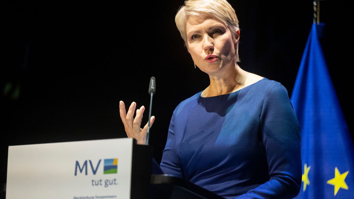 Ministerpräsidentin Manuela Schwesig (SPD) lud zu einem Festakt und Empfang zum 35. Jahrestag der Deutschen Einheit nach Schweri