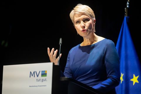 Ministerpräsidentin Manuela Schwesig (SPD) lud zu einem Festakt und Empfang zum 35. Jahrestag der Deutschen Einheit nach Schweri