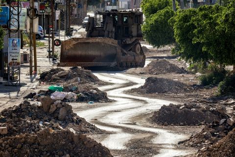 Israelischer Bulldozer im Westjordanland