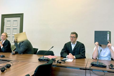 Die beiden Angeklagten wurden zu mehreren Jahren Haft verurteilt. Foto: Carola Große-Wilde/-/dpa