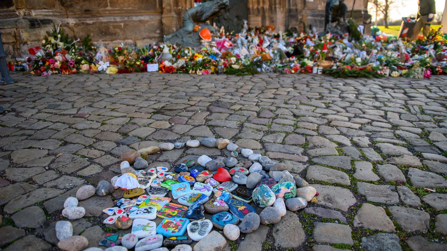 Solidarität und Hilfsbereitschaft waren nach dem Anschlag groß. (Symbolbild) Foto: Klaus-Dietmar Gabbert/dpa
