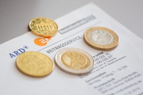 Das Bundesverwaltungsgericht verhandelt über eine Klage gegen den Rundfunkbeitrag. (Symbolbild) Foto: Fernando Gutierrez-Juarez/