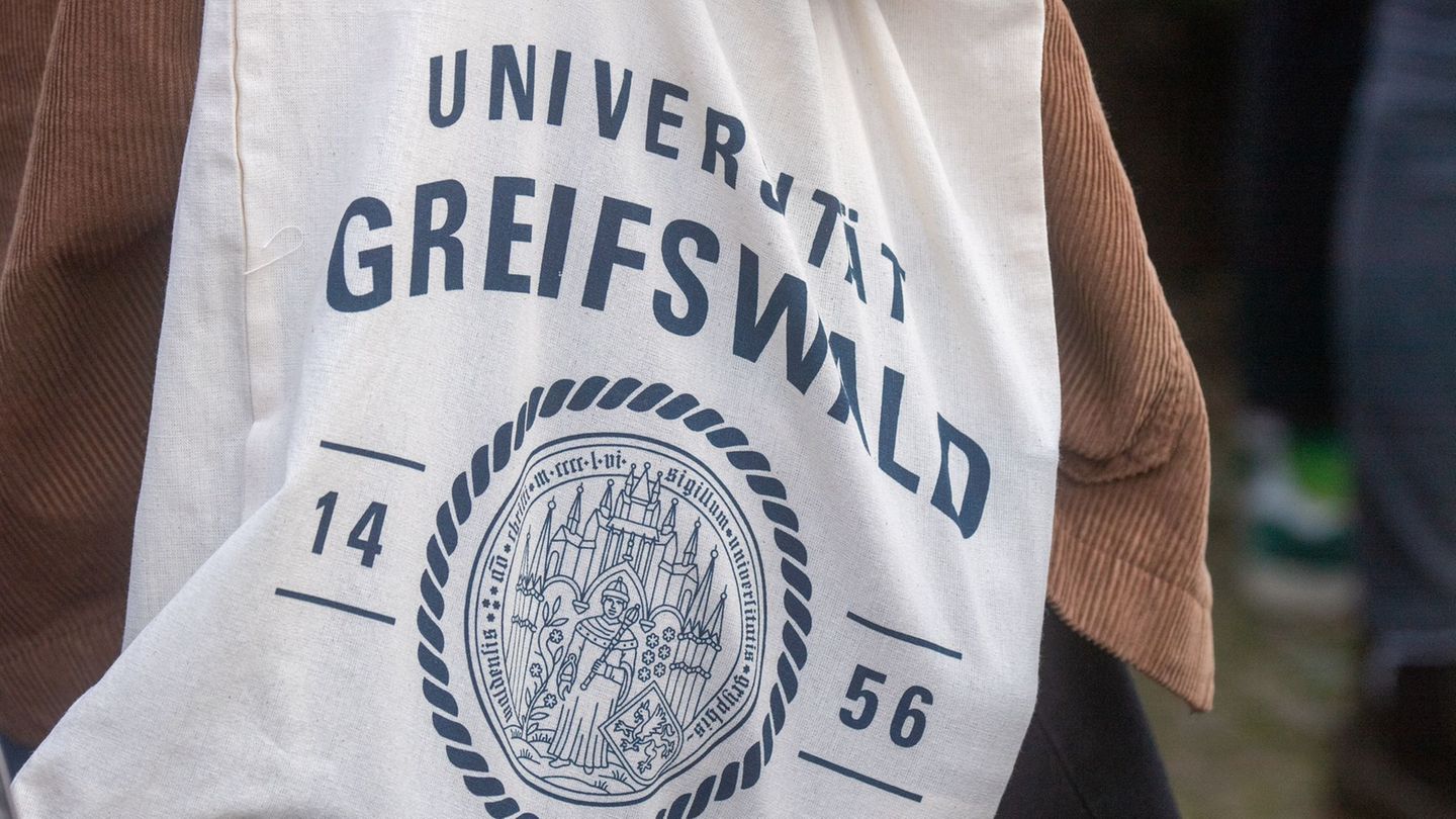 Die Universitäten in MV begrüßen zum Wintersemester wieder zahlreiche neue Studierende. (Symbolbild) Foto: Stefan Sauer/dpa