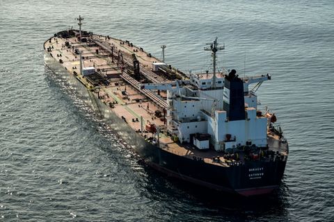 Luftaufnahme des umstrittenen Tankers