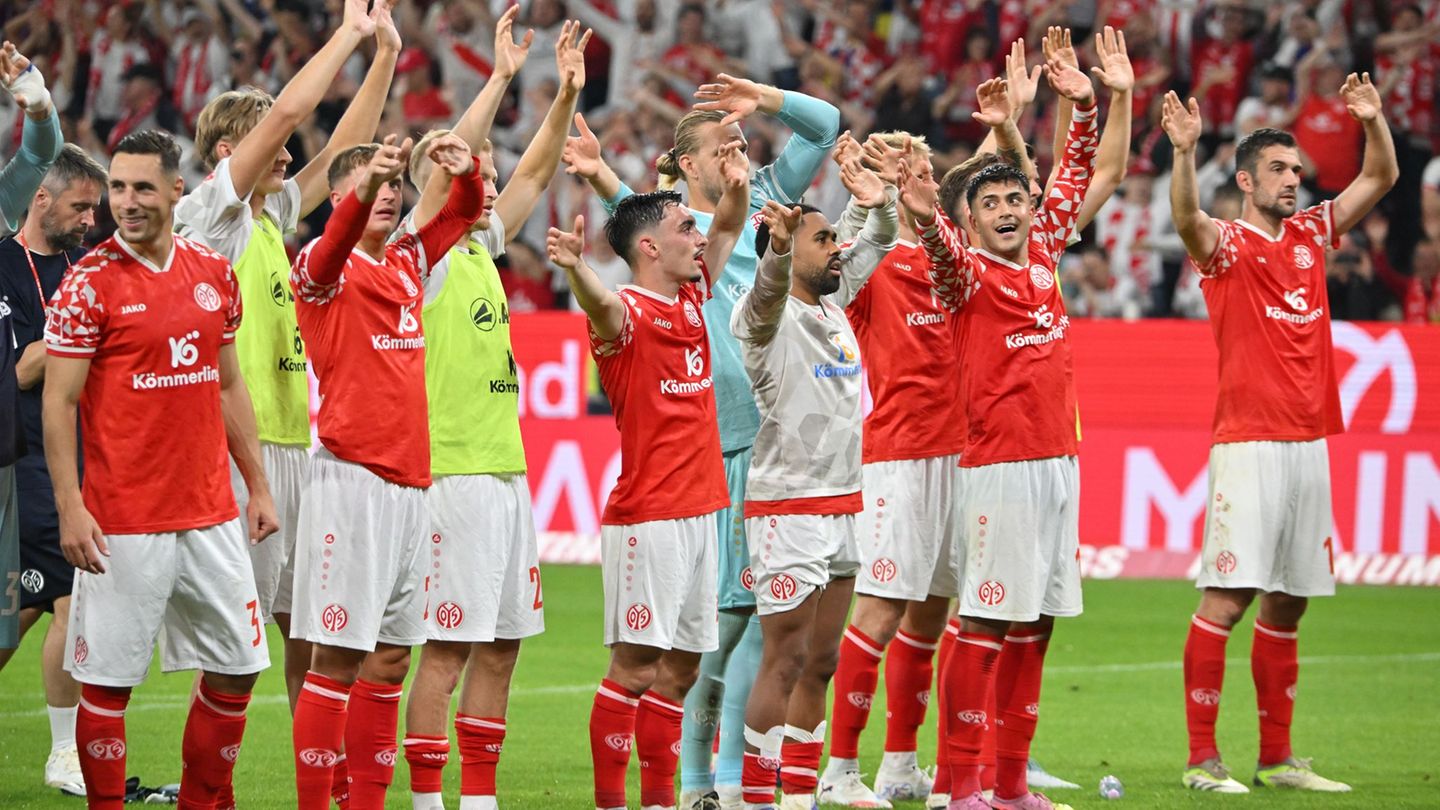 Der FSV Mainz startet bei Omonia Nikosia in die Ligaphase der Conference League. Foto: Torsten Silz/dpa