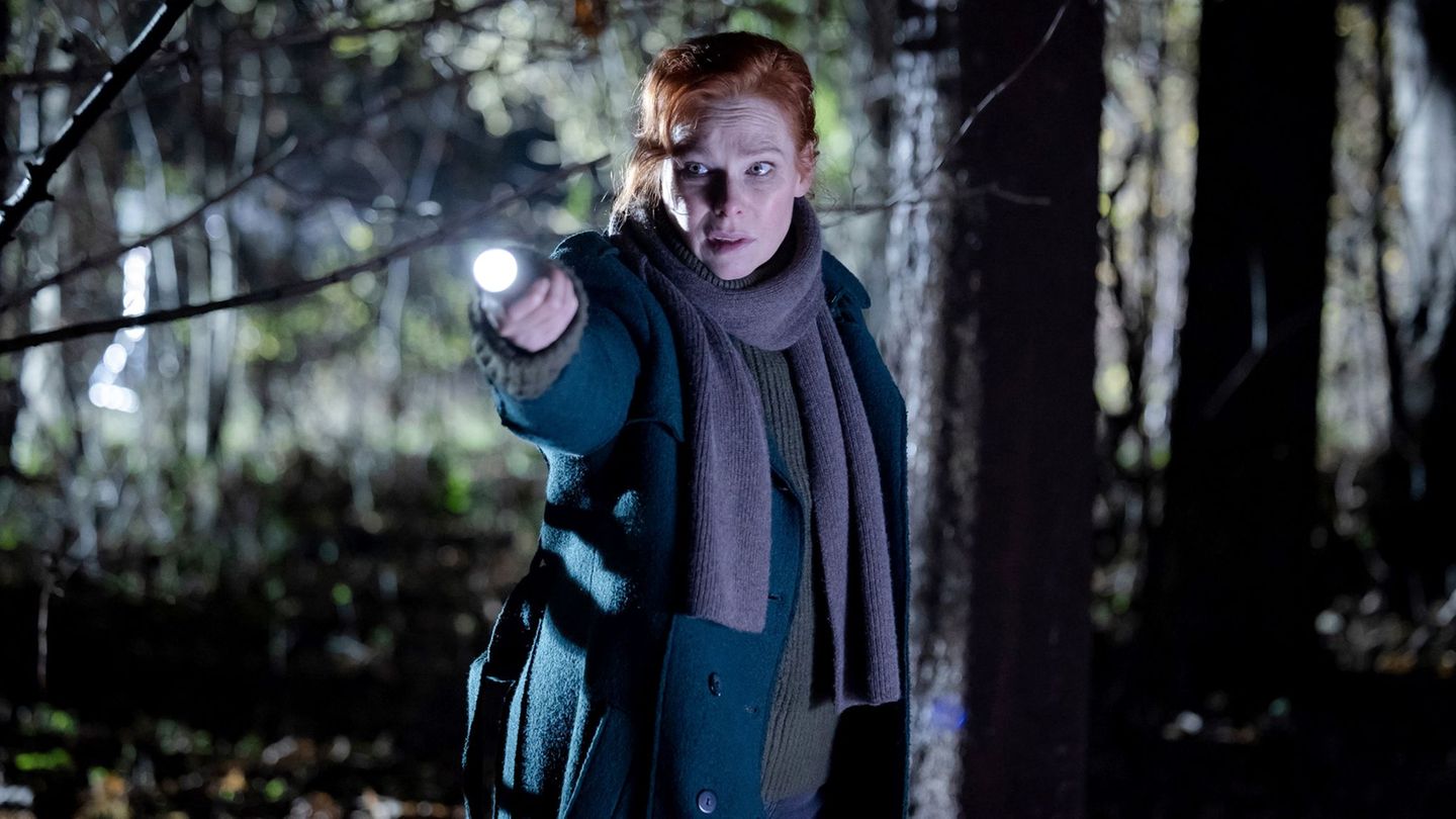 Detective Sergeant Kate Linville (Henny Reents) steht bei der Jagd nach einem Phantom vor mehreren Rätseln. Foto: Khuram Qadeer