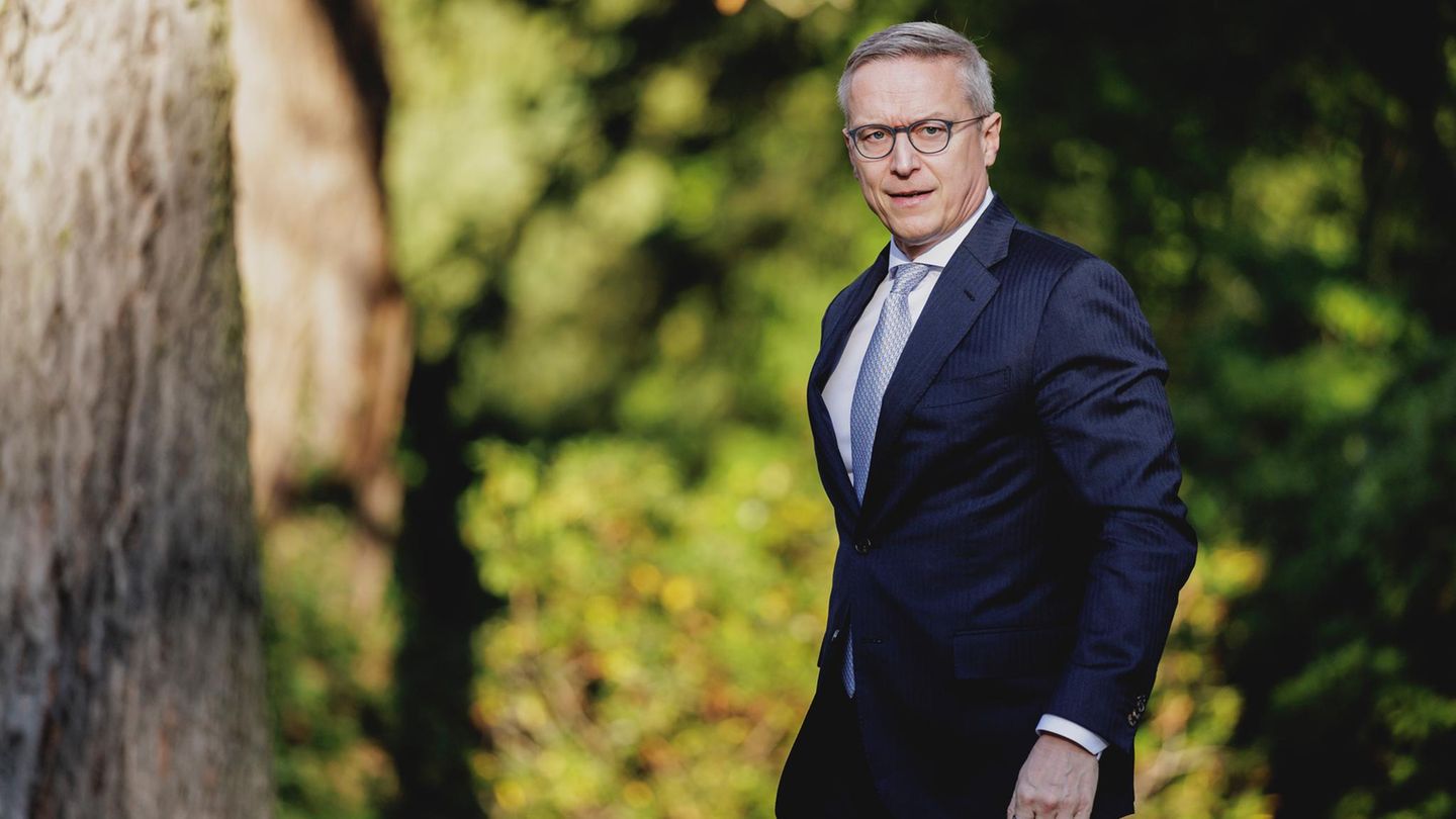 Digitalisierung: Digitalminister Karsten Wildberger auf dem Weg zur Kabinettsklausur in der Berliner Villa Borsig