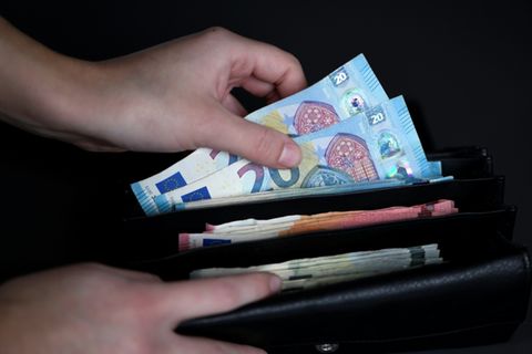 Geld in einem Portemonnaie