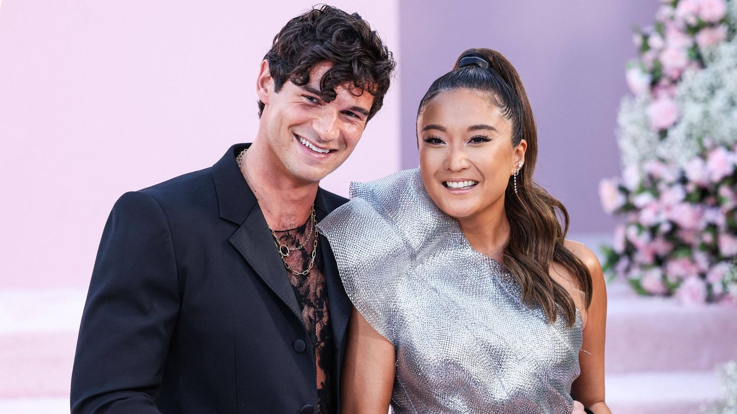 Die "Emily in Paris"-Stars Paul Forman und Ashley Park haben sich getrennt