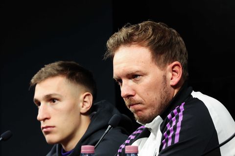 Nico Schlotterbeck (l.) kehrt nach langer Verletzungspause in die DFB-Elf zurück Foto: Christian Charisius/dpa
