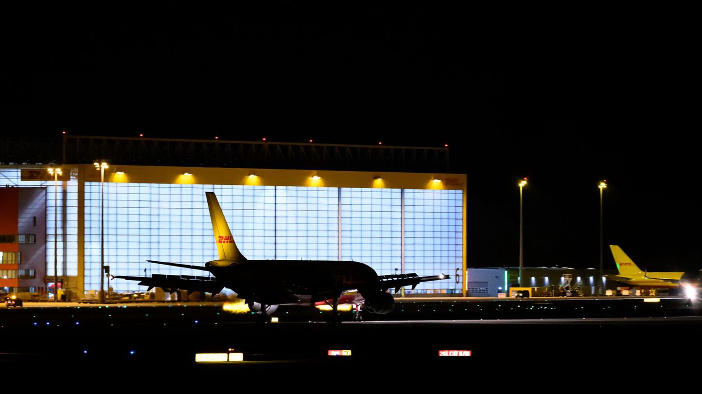Leipzig will den Airport Industrial Park auf der Immobilienmesse präsentieren. (Archivbild) Foto: Hendrik Schmidt/dpa